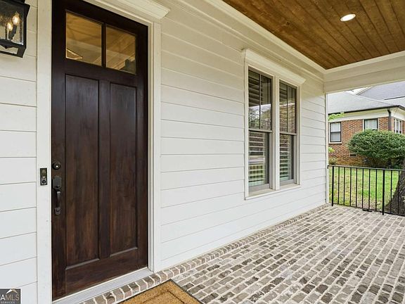 5th image of 2041 Lee Rd SE