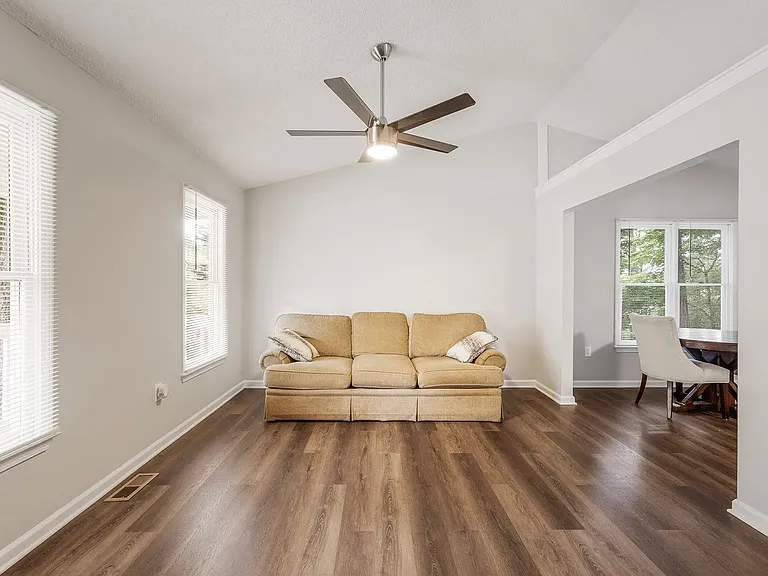 14 Villa Rosa Ln — Photo 5