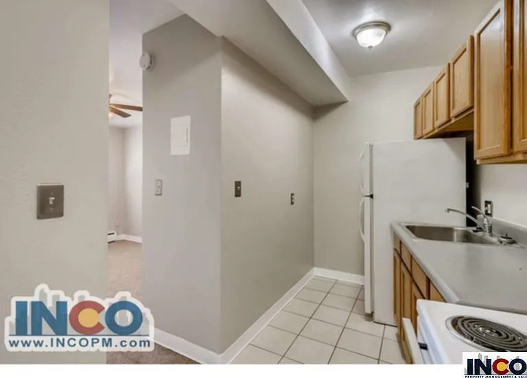 5540 S Sherman St #14 — Photo 2