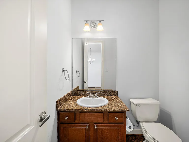 202 McGowen St #F — Photo 13