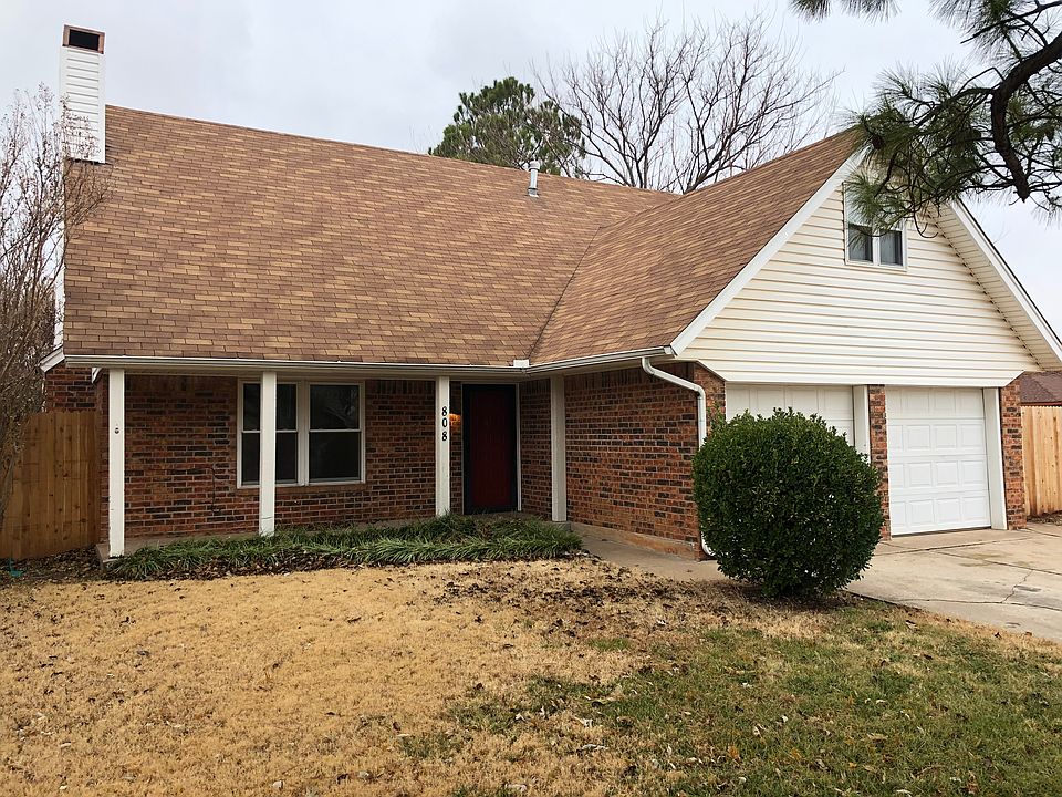 1st image of 808 Miller Dr