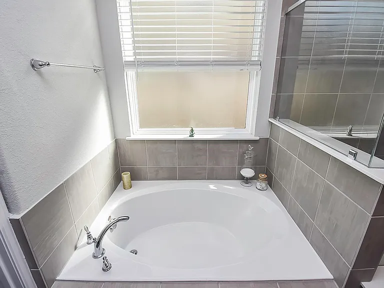 4218 Rocky Plains Ln — Photo 18