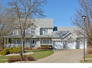 608 Winding Creek Dr, Wentzville, MO 63385