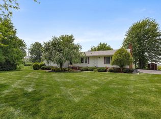 1032 Crestview Dr, Crestline, OH 44827