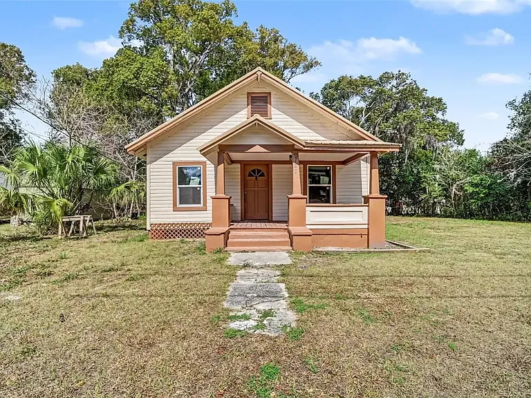 727 Wood St — Photo 2