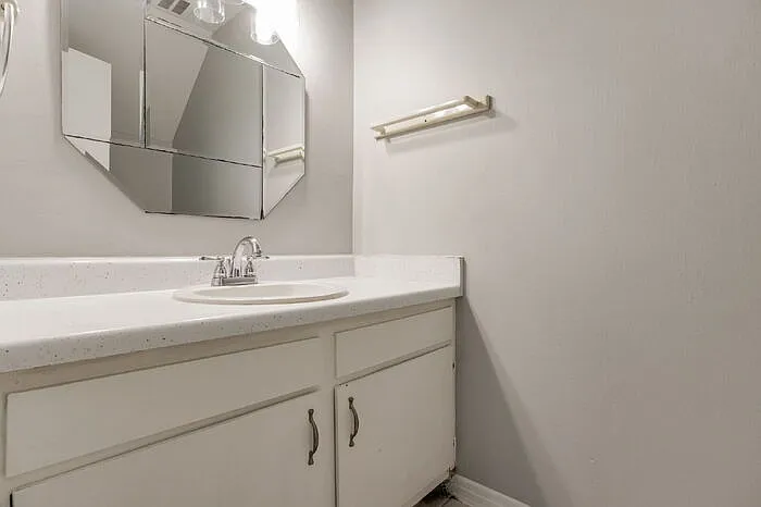 6240 Lanier Dr — Photo 22