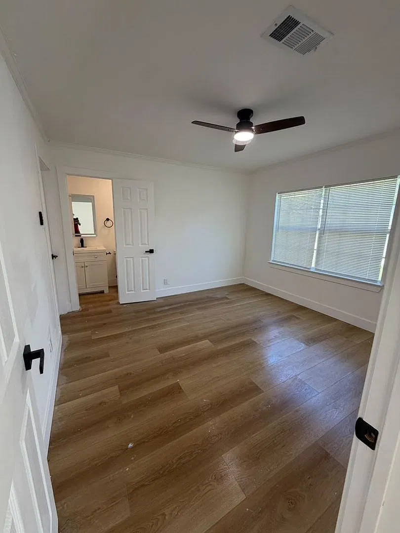 Beautiful Home In Houston. Move In Ready!. — Photo 2