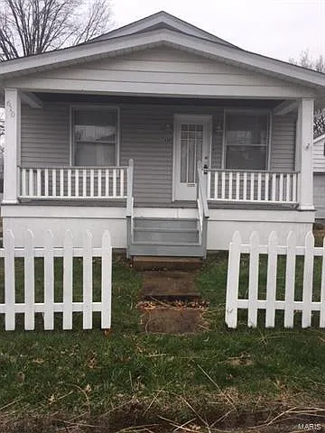 610 Weiss Ave photo 1
