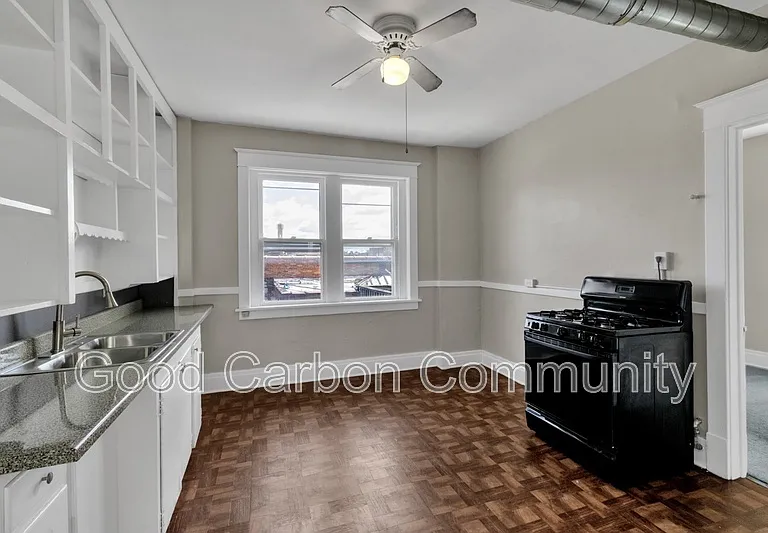 79 Saranac Ave #UPPER — Photo 12