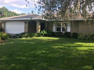 7526 S Leewynn Dr, Sarasota, FL 34240