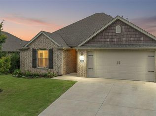 1201 Rosemary St, Centerton, AR 72719