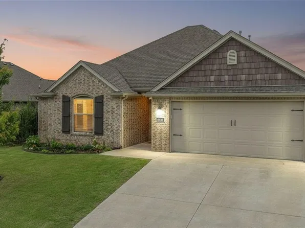 1201 Rosemary St, Centerton, AR 72719