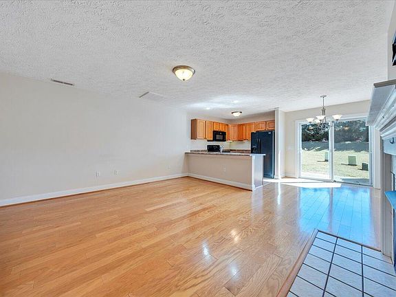 4th image of 185 Huff Heritage Ln