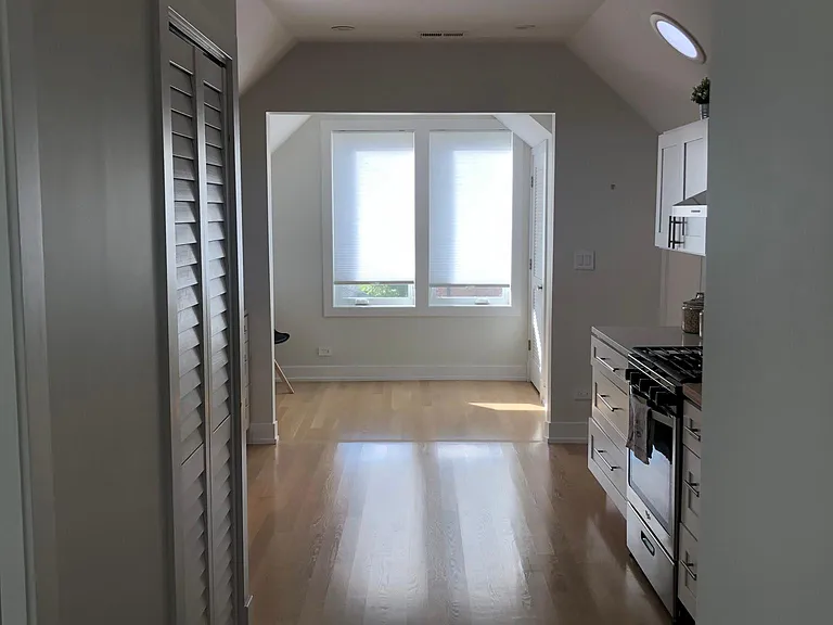 4514 N Harding Ave #2 — Photo 21