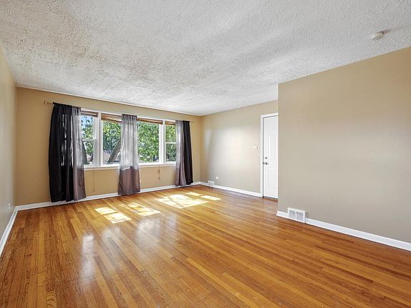 2nd image of 547 24th Ave