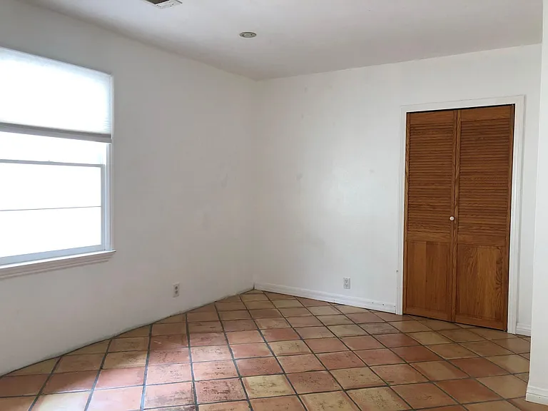 102 Santa Cruz Way — Photo 18