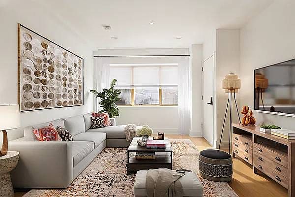 1st image of 203 Halsey St #1