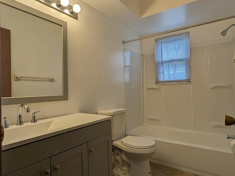 1115 Arnelle Ct — Photo 5