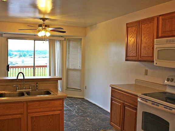 5th image of 11209 Liberty Landing Dr