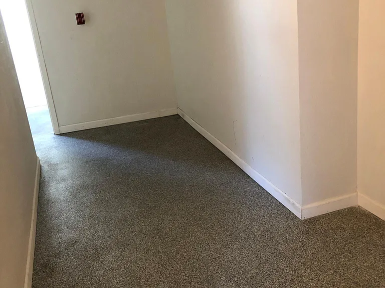2715 Benvenue Ave — Photo 8