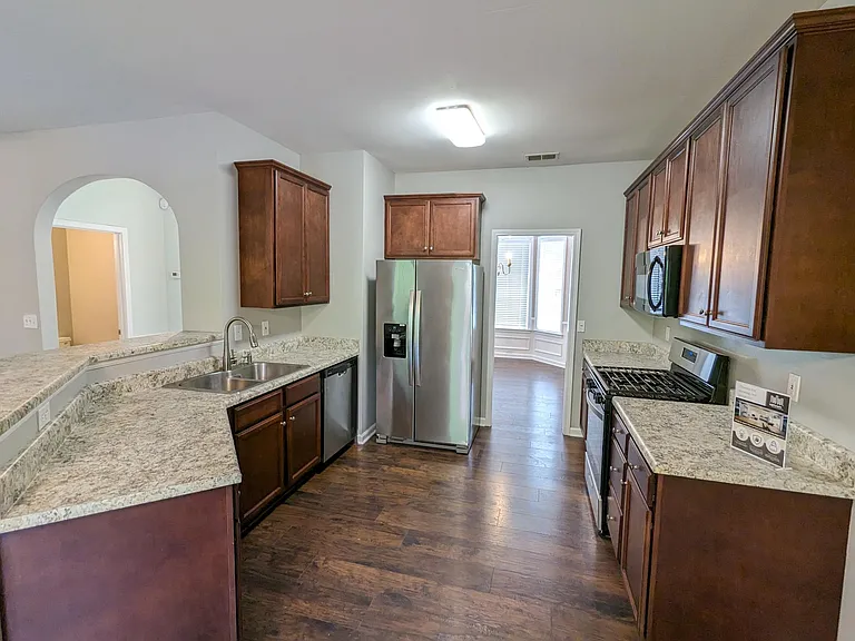 12 Lake Valley Ct — Photo 6