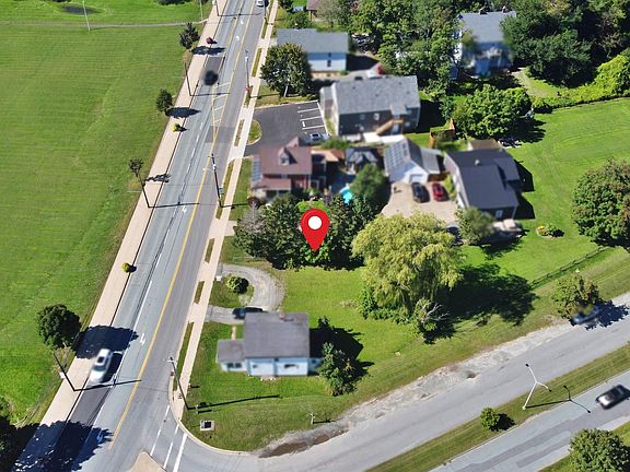 3rd image of 77 Wentworth Rd