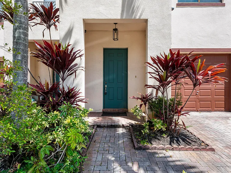 3238 SW 16th Ter #3238 — Photo 22