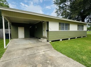 6311 Real St, Groves, TX 77619