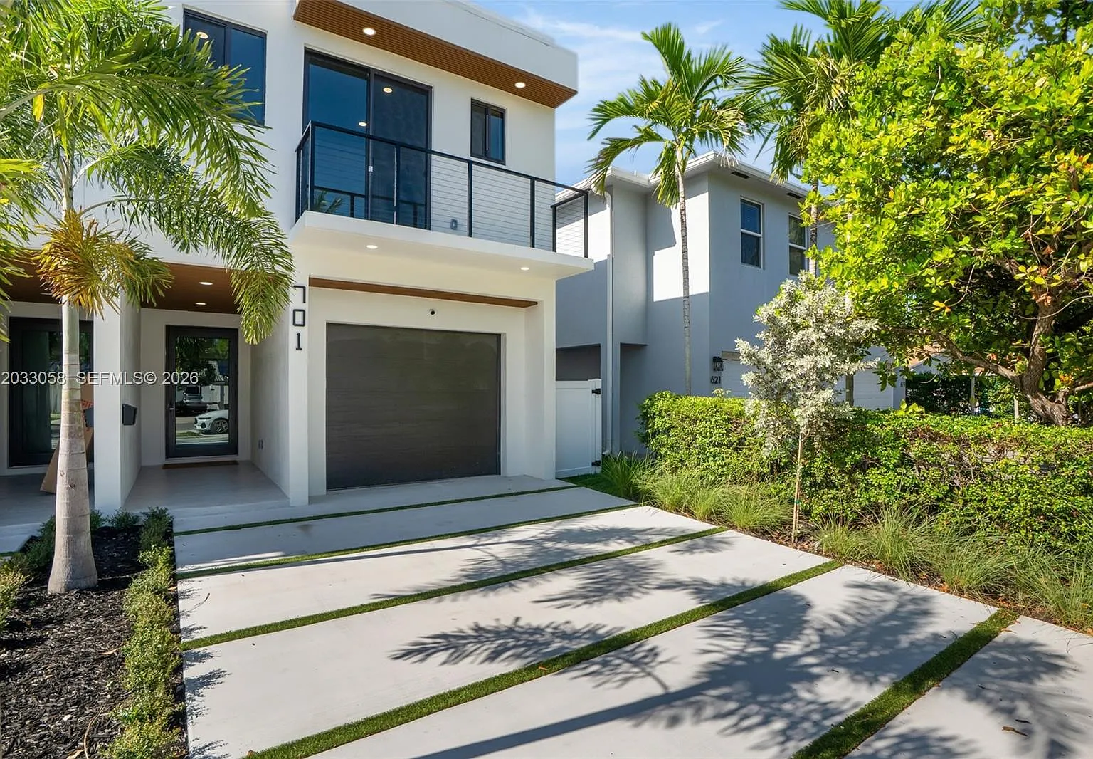 5 bed, 4.0 bath, 2519 sqft, $9,500 — Photo 3
