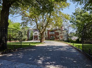 95 Circle Rd, Staten Island, NY 10304