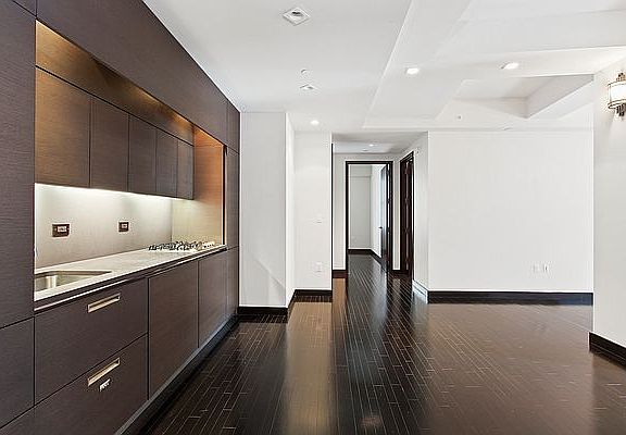3rd image of 20 Pine St APT 1618