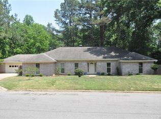 2 Creek Dr, Montgomery, AL 36117