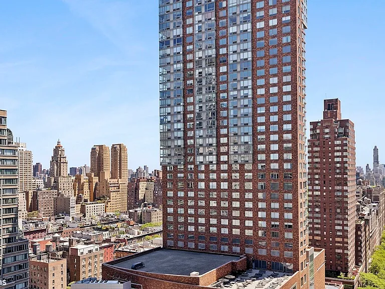 130 W 67th St #4H — Photo 14
