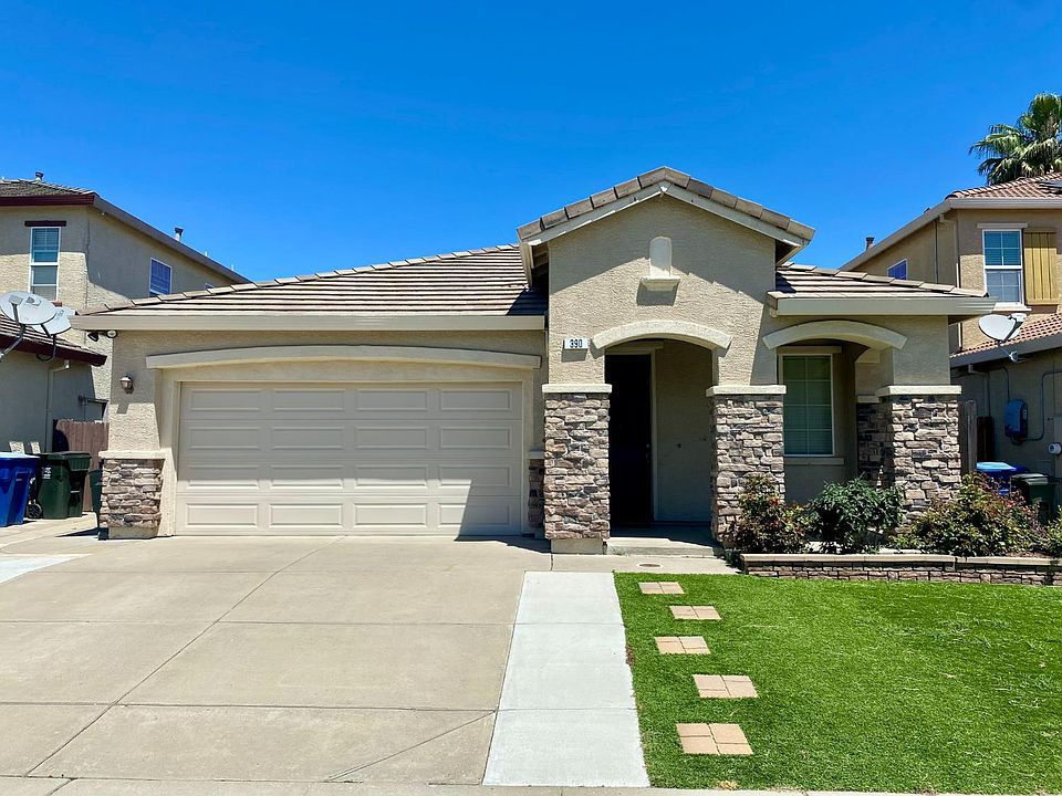 1st image of 390 Greg Thatch Cir