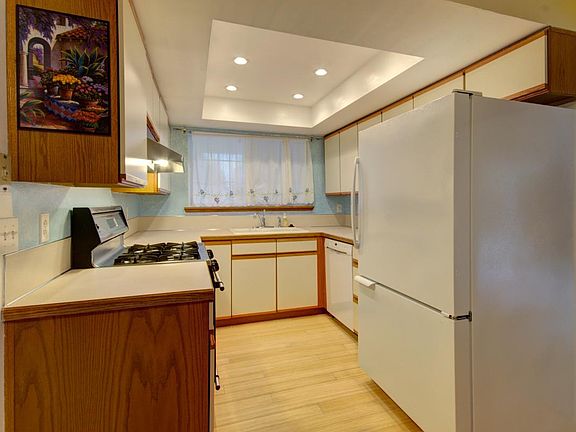5th image of 10114 163rd Ave NE