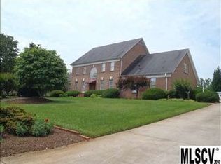 305 40th Avenue Dr NW, Hickory, NC 28601