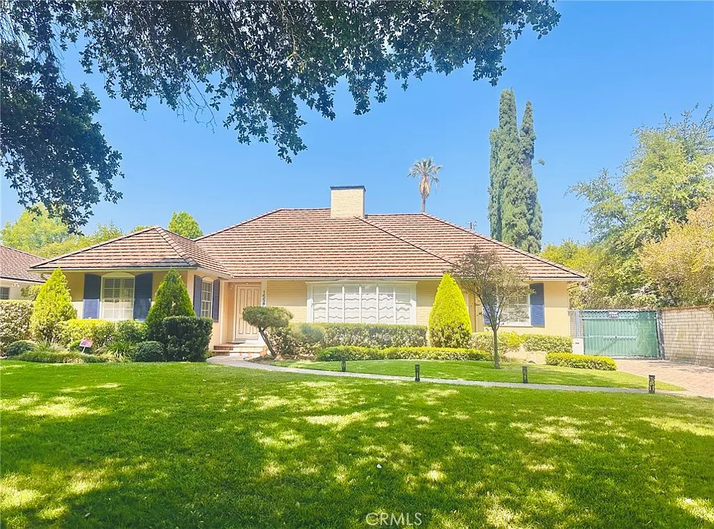 3 bed, 3.5 bath, 2649 sqft, $6,880 — Photo 1