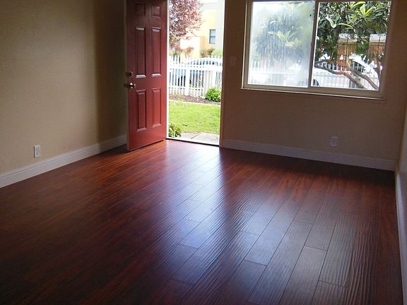 3rd image of 310 Market Pl