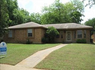 1206 W Mitchell St, Arlington, TX 76013