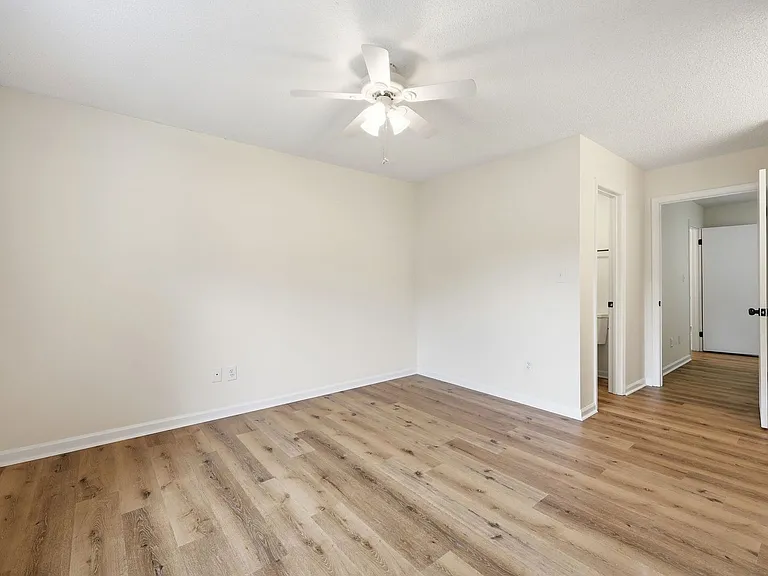 114 Kingsbury Dr #114 — Photo 32