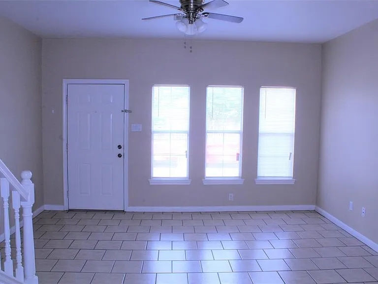 1616 Avenue N #6 — Photo 2