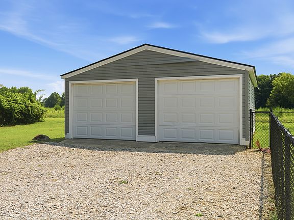 2nd image of 635 Ramblewood Dr