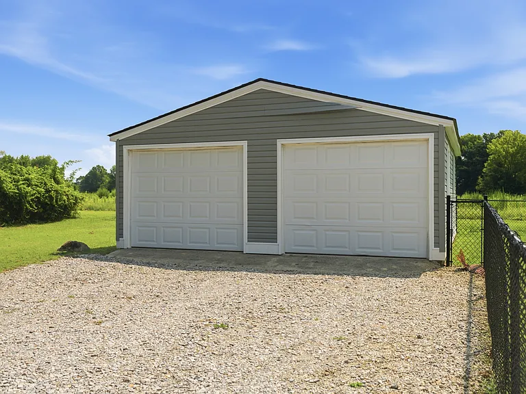 635 Ramblewood Dr — Photo 2