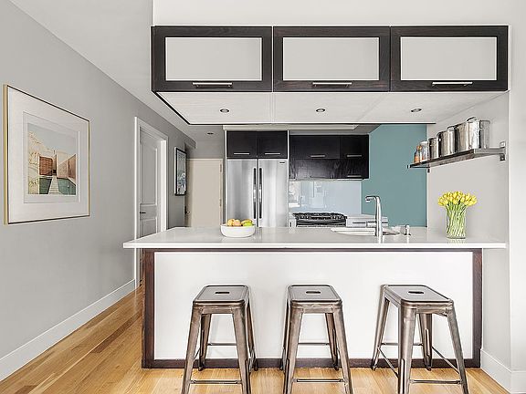 2nd image of 660 Bergen St #4B