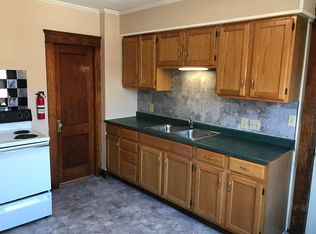3 E Main St APT 3L, Webster, MA 01570
