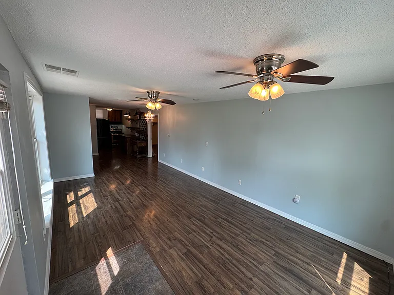 6815 Curran Rd — Photo 4