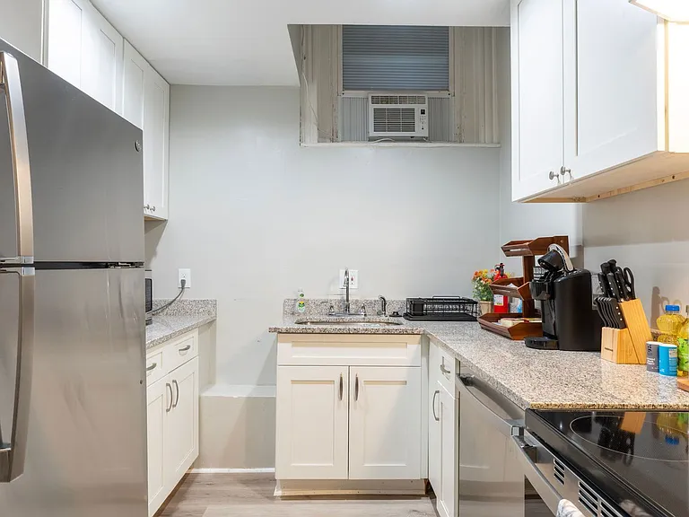1601 W Cary St #1 — Photo 2