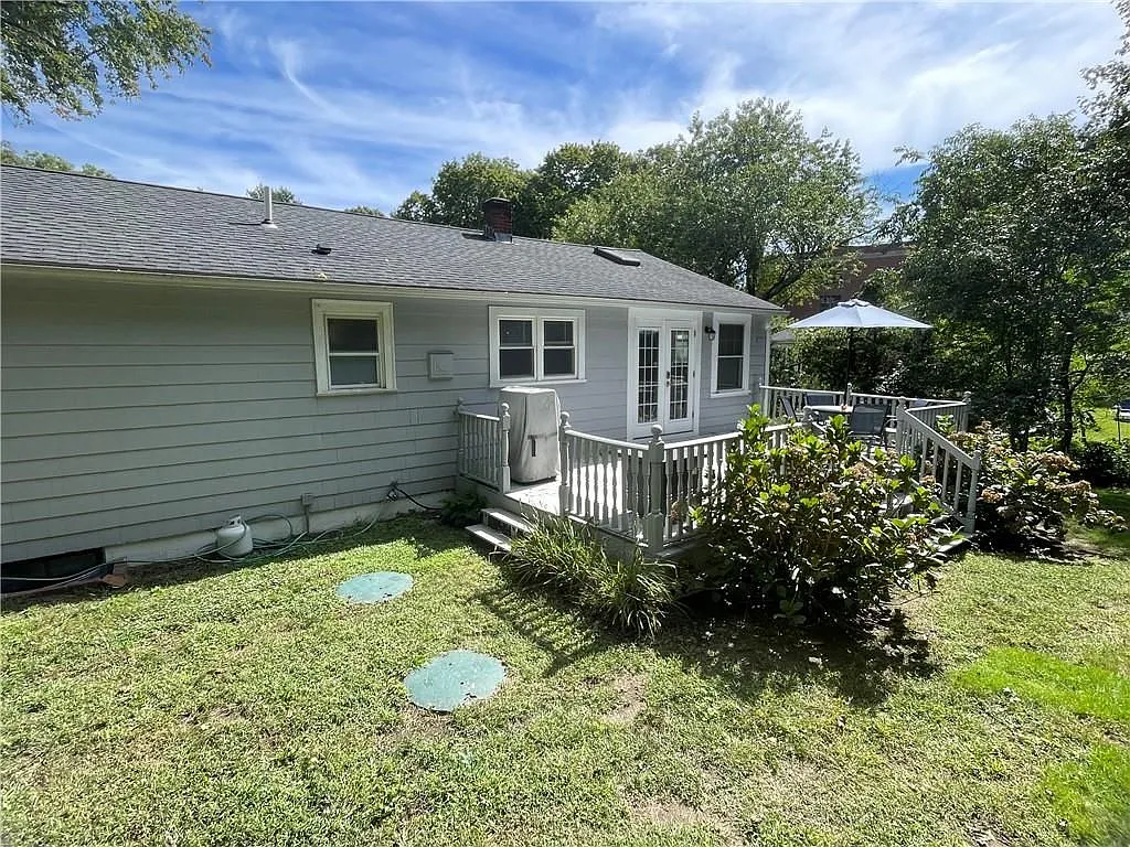 2 bed, 1.0 bath, 1092 sqft, $3,500 — Photo 3