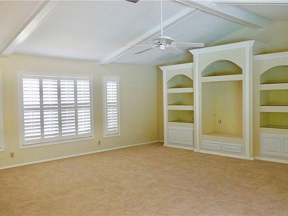 5th image of 370 Eden Cir