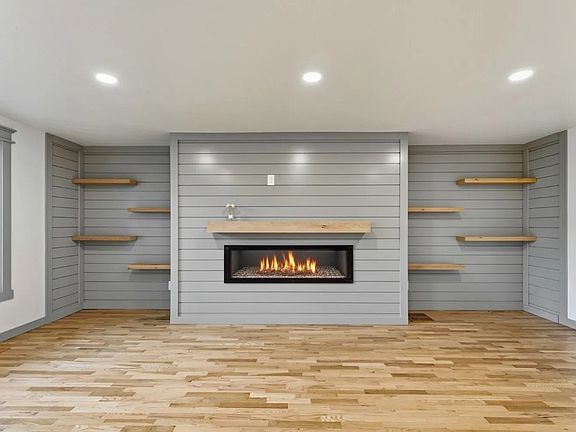 5th image of 1328 Dakota St